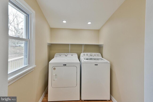 Building Photo - 6166 Mechanicsville Rd