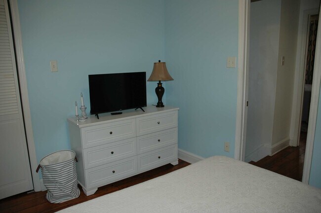 Rear Bedroom 1 - 333 Whitaker St