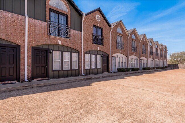 Building Photo - 1616 Avenue N