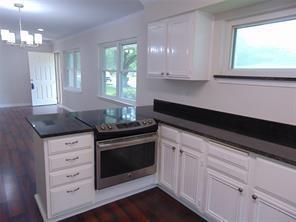 Building Photo - 10232 Pinecrest Dr