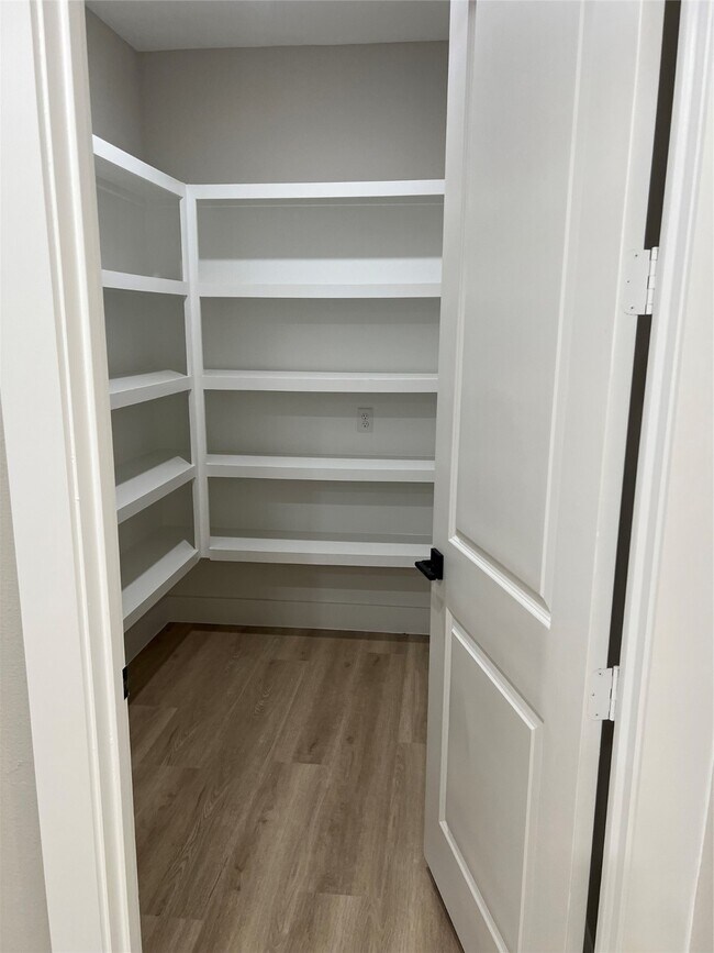 Building Photo - 20027 Venetto St