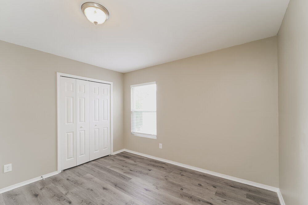 Building Photo - 3804 Larkhaven Village Dr