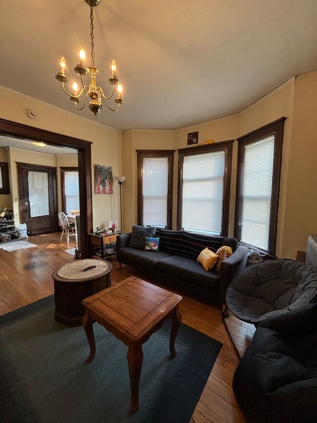 Building Photo - 2901 N Prospect Ave