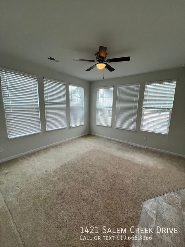 Building Photo - 1421 Salem Creek Dr