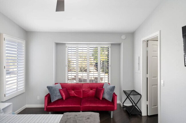 Building Photo - 7950 E Starlight Way