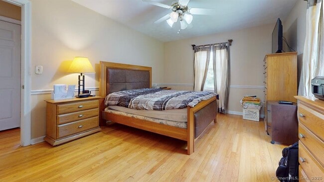 Building Photo - 523 Overlook Dr