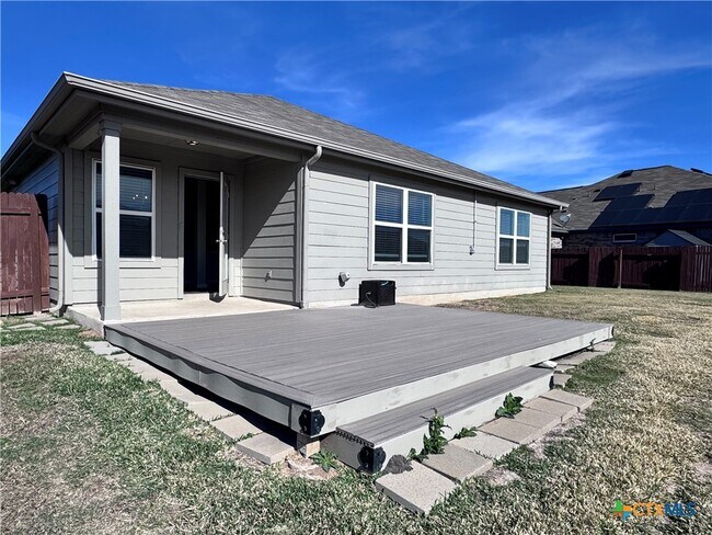 Building Photo - 300 Colthorpe Ln