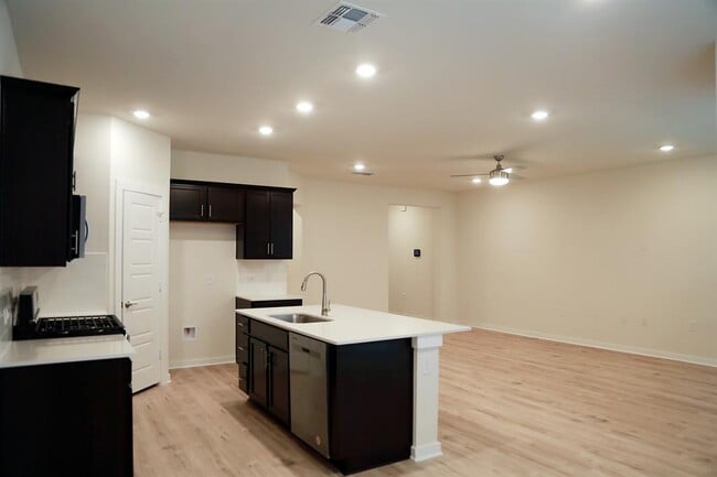 Building Photo - 14012 Lubeck Dr