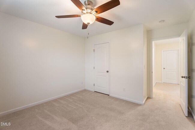 Building Photo - 855 Ember Dr