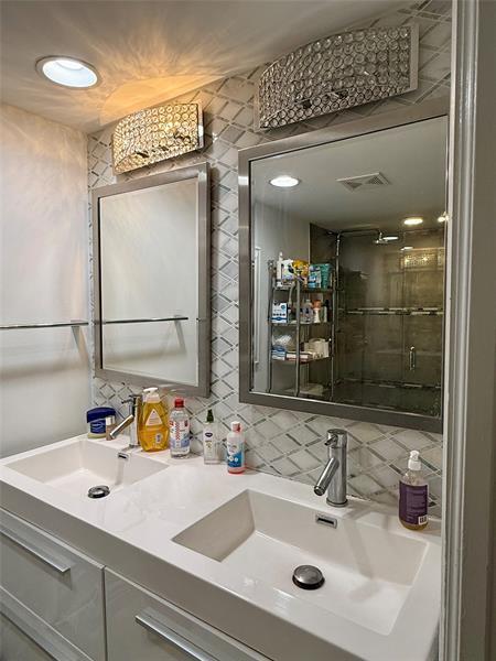 Building Photo - 101 Briny Ave