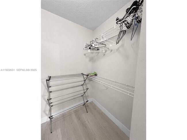 Building Photo - 2120 W Preserve Way