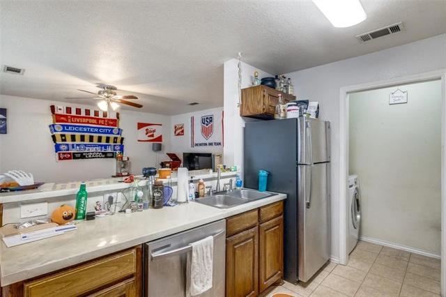Building Photo - 325 Shady Valley Dr