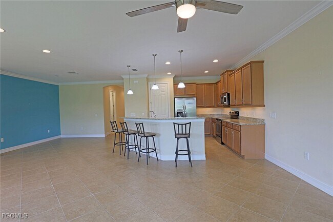Building Photo - 8100 Banyan Breeze Way