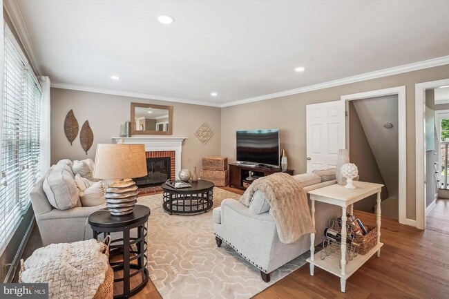 Building Photo - 8300 Centerbrook Pl