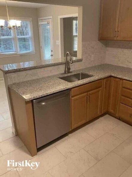 Building Photo - 184 Fremont Loop