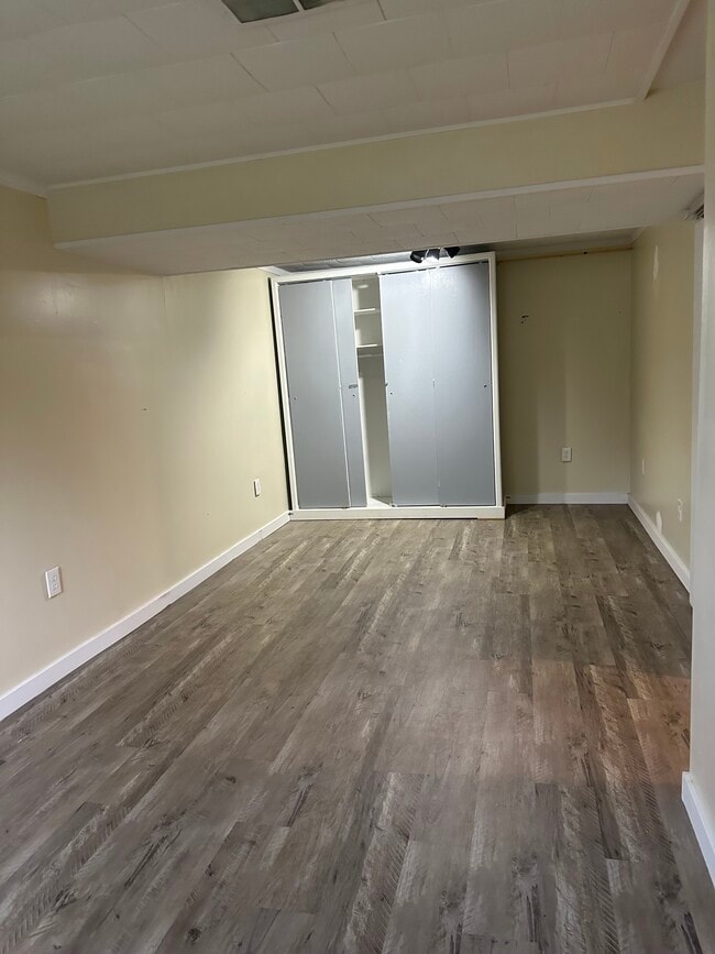 Building Photo - 1011 Hudson St