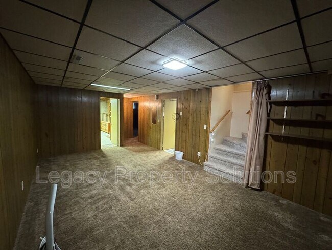 Building Photo - 2106 Assumption Dr