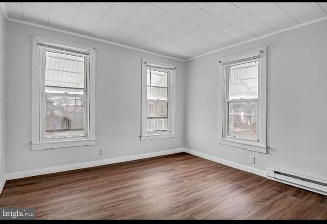 Building Photo - 2116 Greenwood St