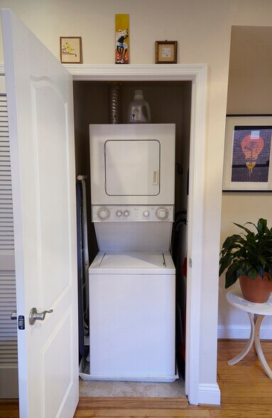 Building Photo - 5611 5th St NW