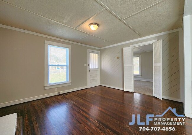 Building Photo - Cute 2 Bed/1 Bath Ranch in Kannapolis!