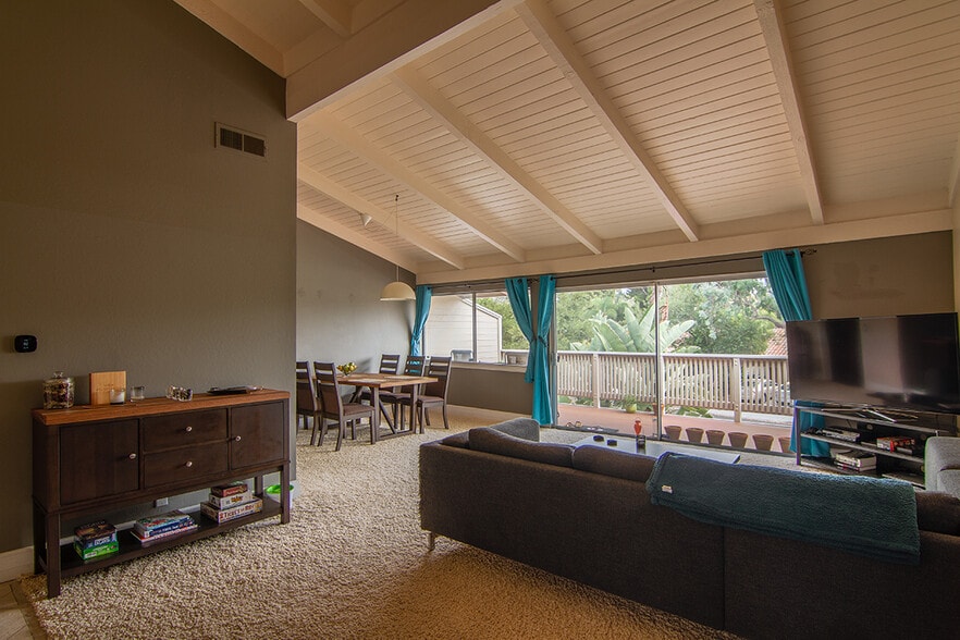 High beam ceiling over the open living room. - 2838 Luciernaga St