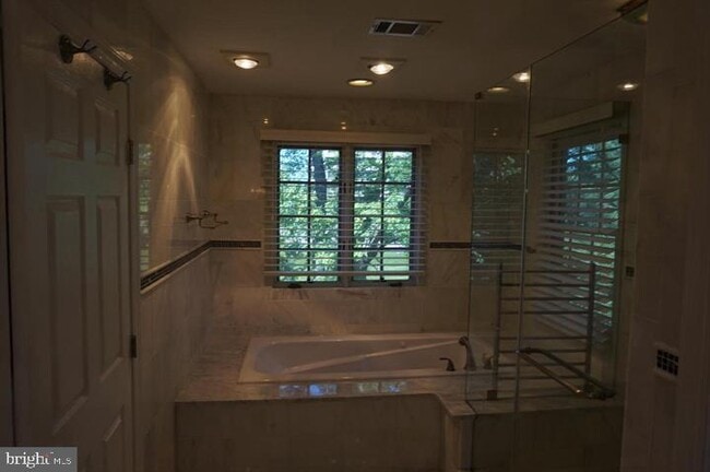 Building Photo - 8036 Kidwell Town Ct