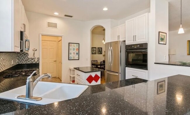 Building Photo - 7314 Meeting St