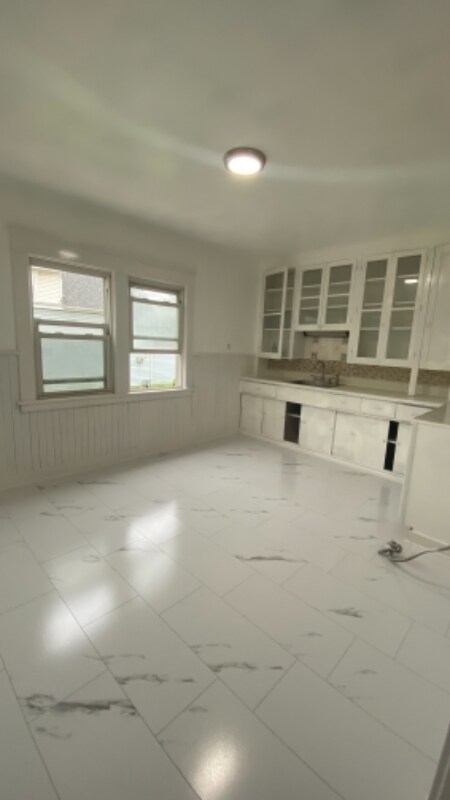 Building Photo - 43 Andrews Ave