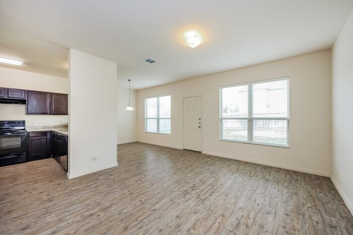 Building Photo - 4803 War Horse Dr