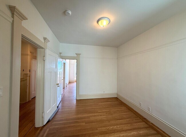 Building Photo - 1512-1514 Leavenworth - LEASE ONLY