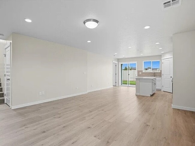 Building Photo - 1581 Witt St