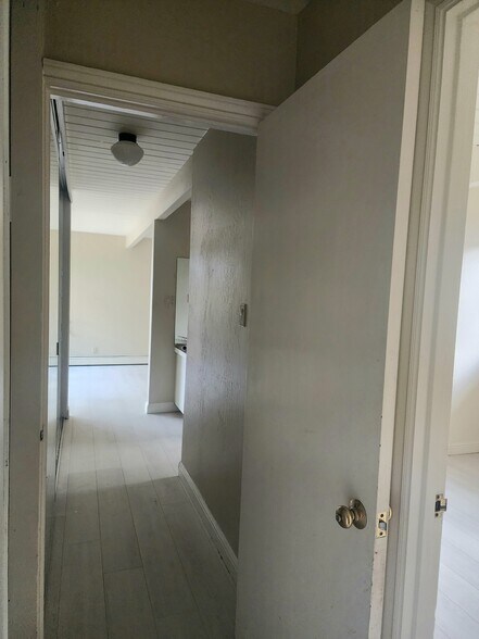 Building Photo - 721 Las Colindas Rd