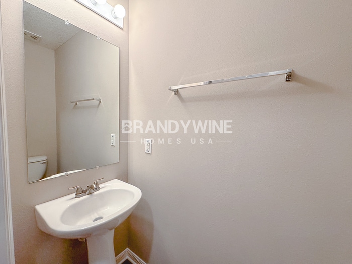 Building Photo - 8269 Halls Hammock Ct