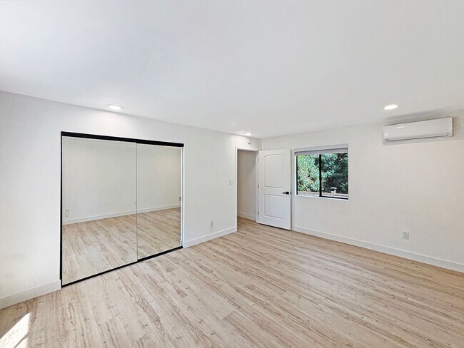 Building Photo - Charming 1BD/1BA Home in North Park W/ W/D...