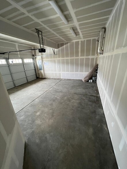 Building Photo - 4259 Savannah Loop NE