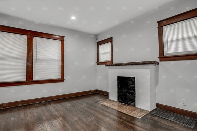 Building Photo - 6627 Brooklyn Ave