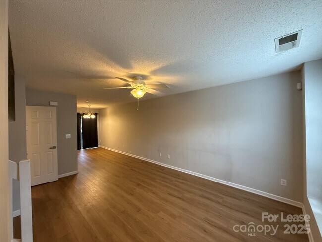 Building Photo - 1825 Birch Heights Ct