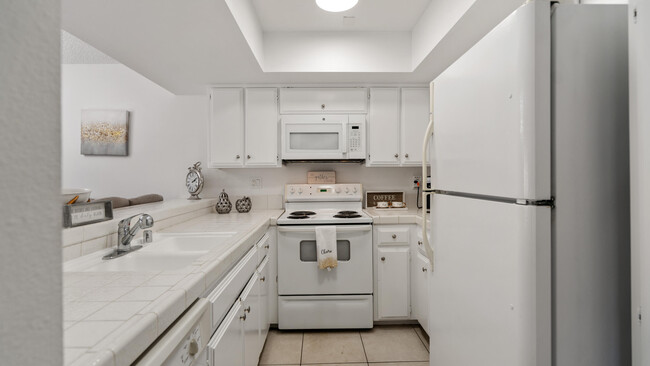 Building Photo - 35526 Feliz Ct