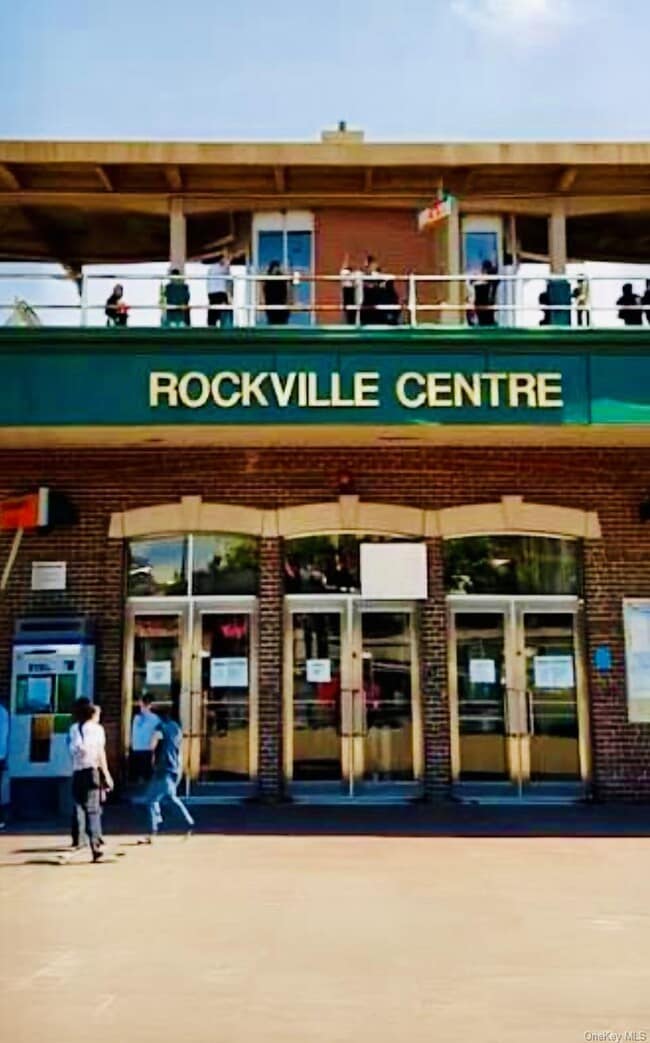 Building Photo - 120 N Forest Ave