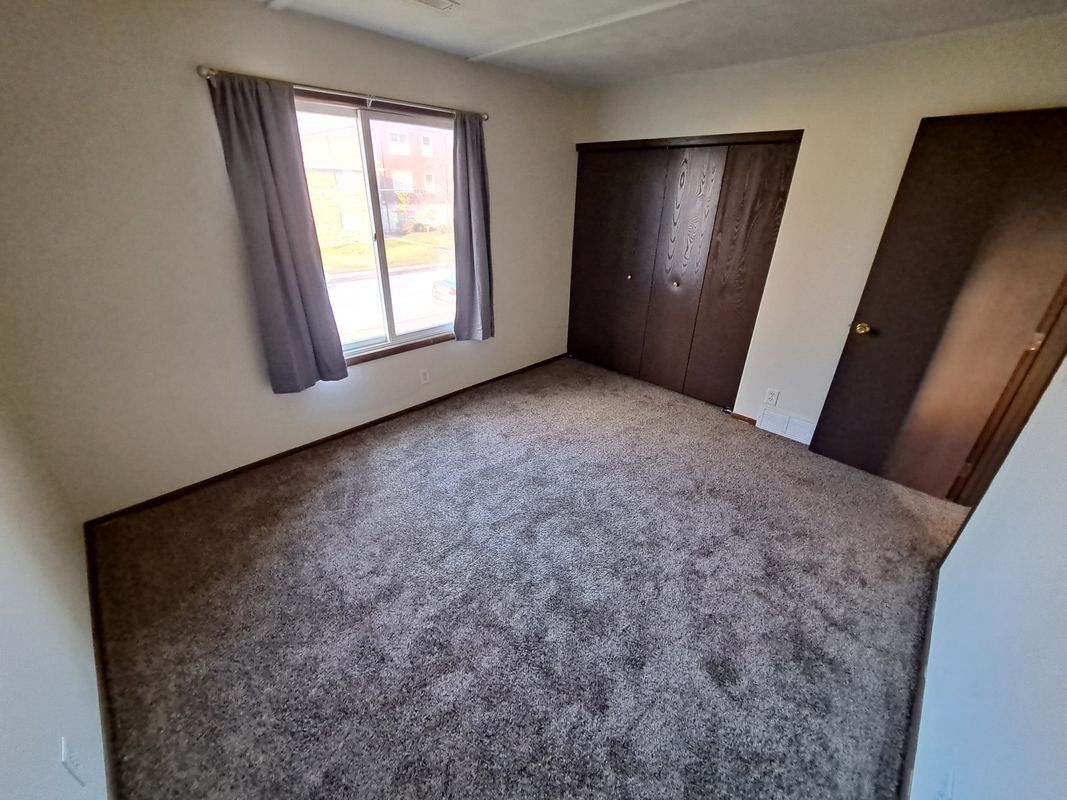 Building Photo - 1445 W 16th St