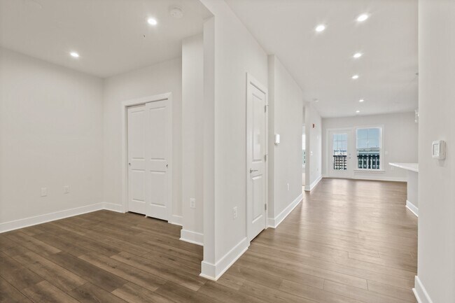 Building Photo - 100 St Ives Pl