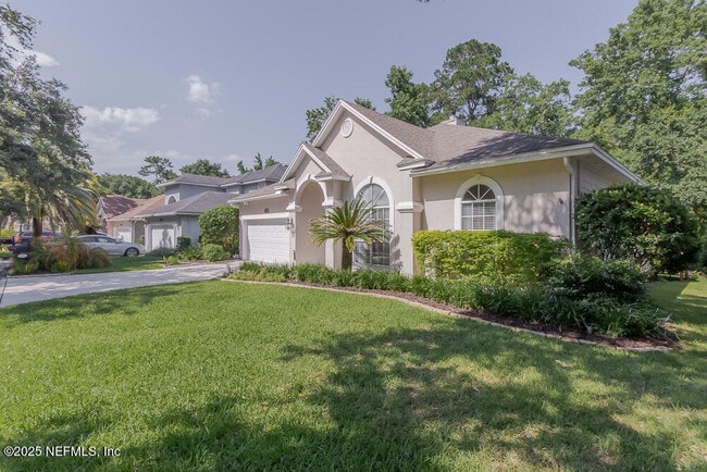 Building Photo - 4051 Richmond Park Dr E