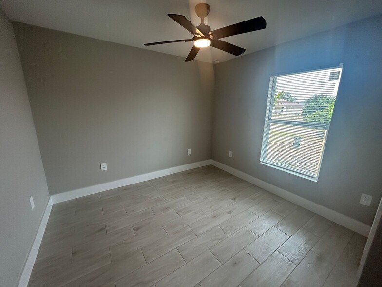 Building Photo - Brand new construction never lived in 4/3