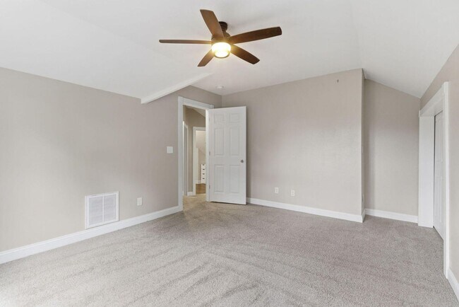 Building Photo - Updated 4-bedroom, 2-bath home in the Rountree neighborhood