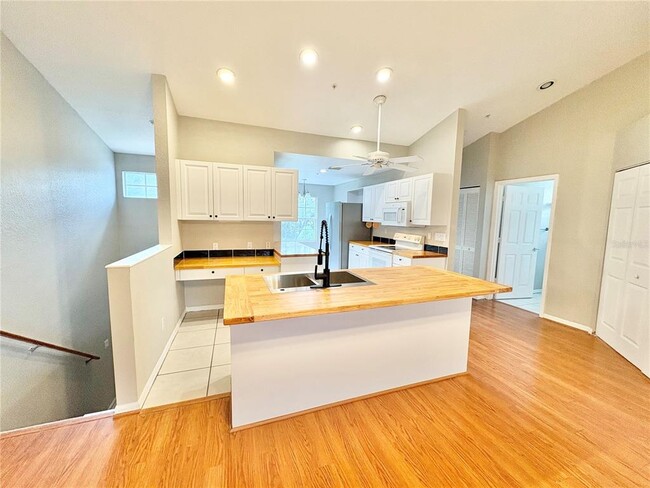 Building Photo - 6554 Fairway Gardens Dr
