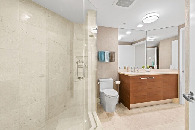 Building Photo - 3610 Gardens Pkwy