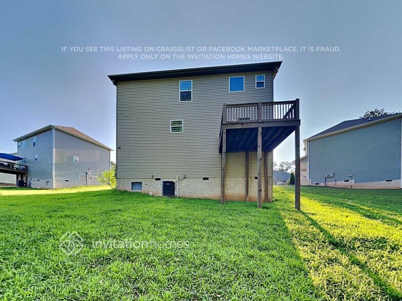 Building Photo - 837 Cedar Ln