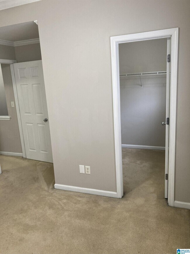 Building Photo - 200 Calloway Ln