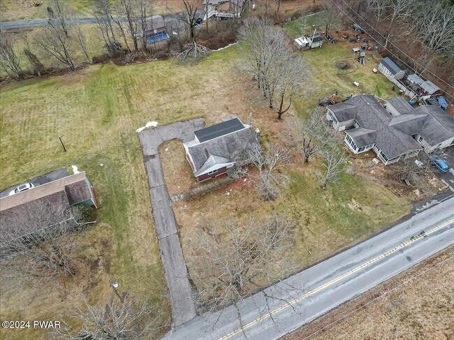Building Photo - 829 Long Ridge Rd