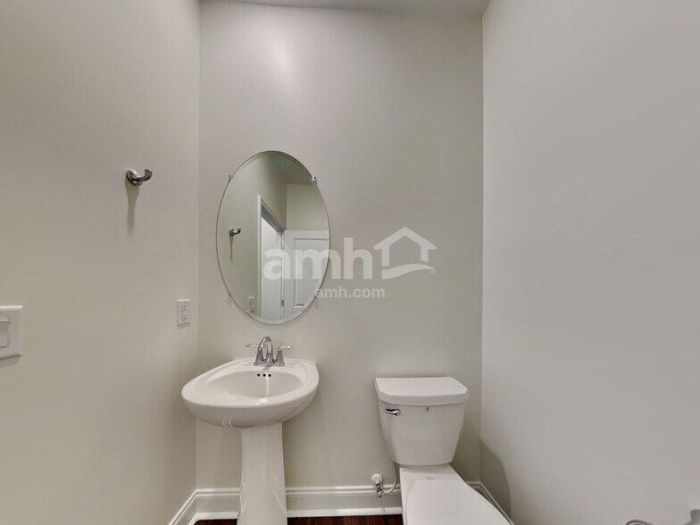 Building Photo - 127 Anthurium Dr